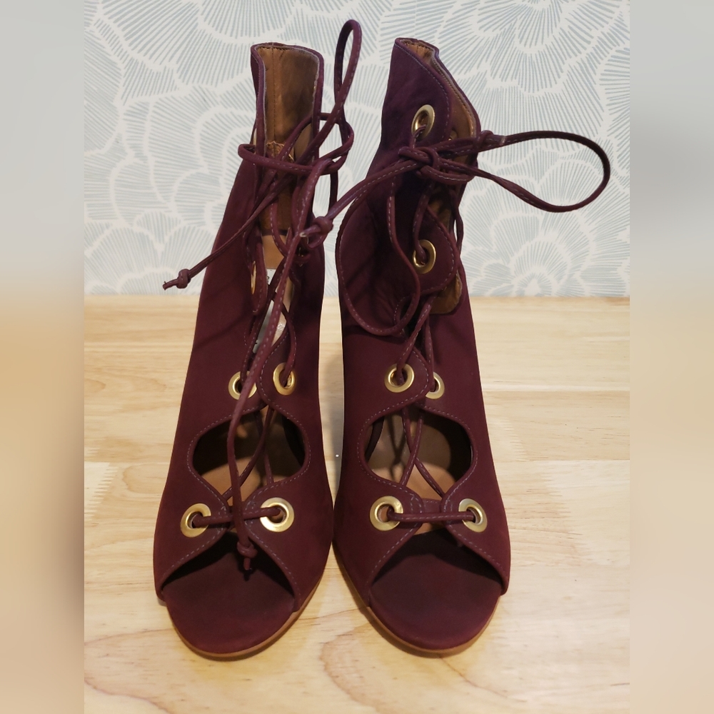 Steve Madden burgundy lace up heels. 7.5